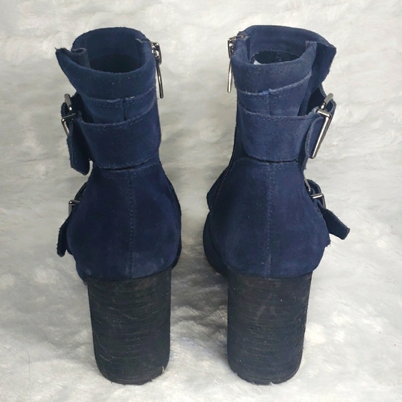 Vince Camuto Upper Navy Blue Velvet Women's Booties 💙 Size 7m - Picture 4 of 14